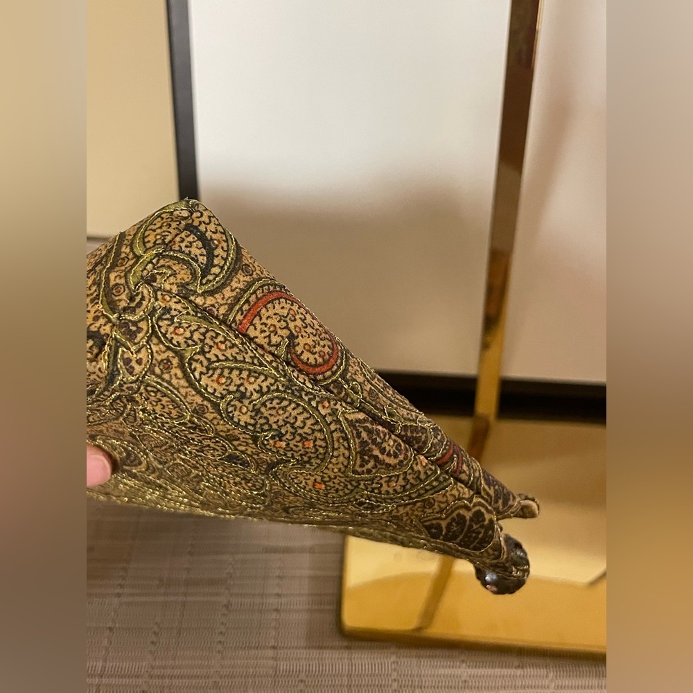 Givenchy - Paisley Embroidered Clutch W/ Crystal Zipper Pull | Like New - VTG - Picture 3 of 9